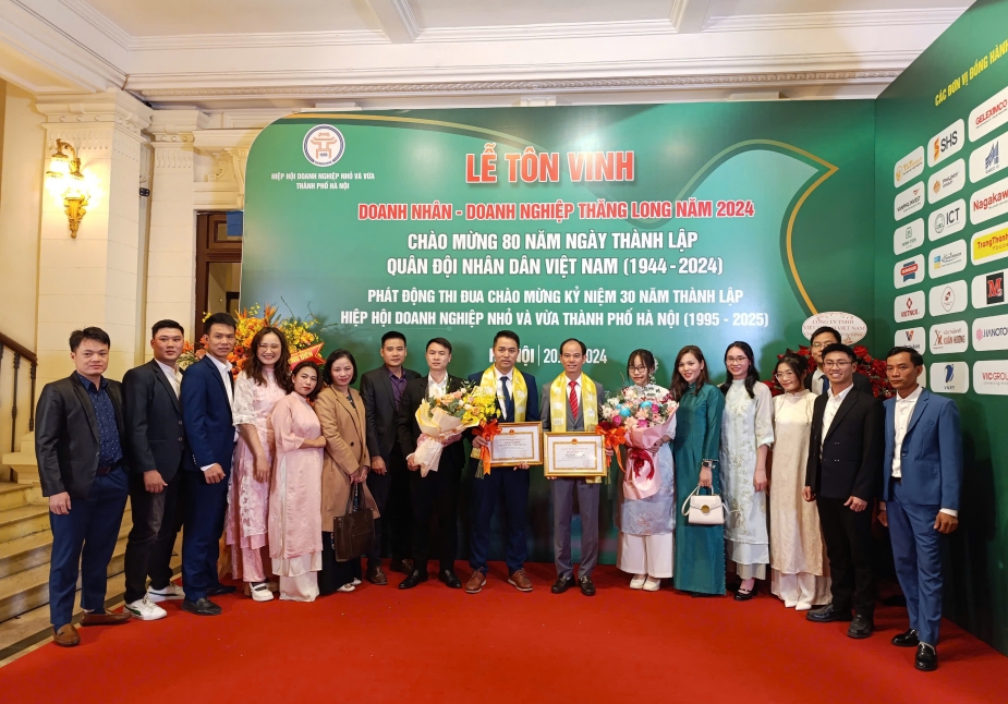  TVONE VIỆT NAM – DẤU ẤN TỰ HÀO TẠI LỄ TÔN VINH DOANH NHÂN – DOANH NGHIỆP THĂNG LONG 2024