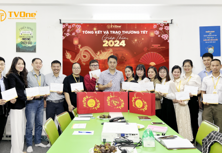 TVOne Việt Nam trao thưởng và quà Tết Giáp Thìn cho các cán bộ nhân viên